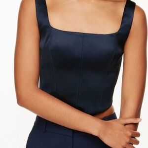 Elevate babaton Satin Top
